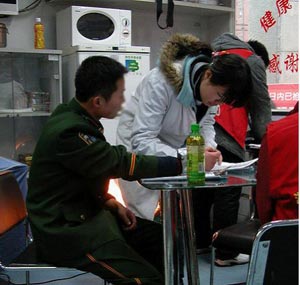 女孩肝硬化大出血 男孩捐出救命血